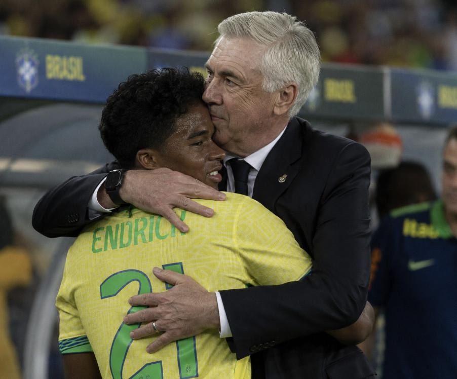 Endrick and Carlo Ancelotti